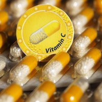 Vitamin raw materials encapsulated into supplements - High-purity ingredients for capsule manufacturing